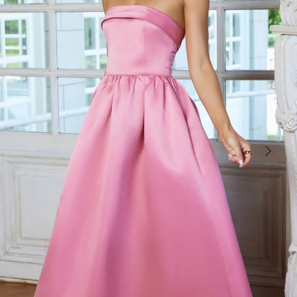 Hello Molly Dresses & Skirts - Elegant Pink Strapless Dress